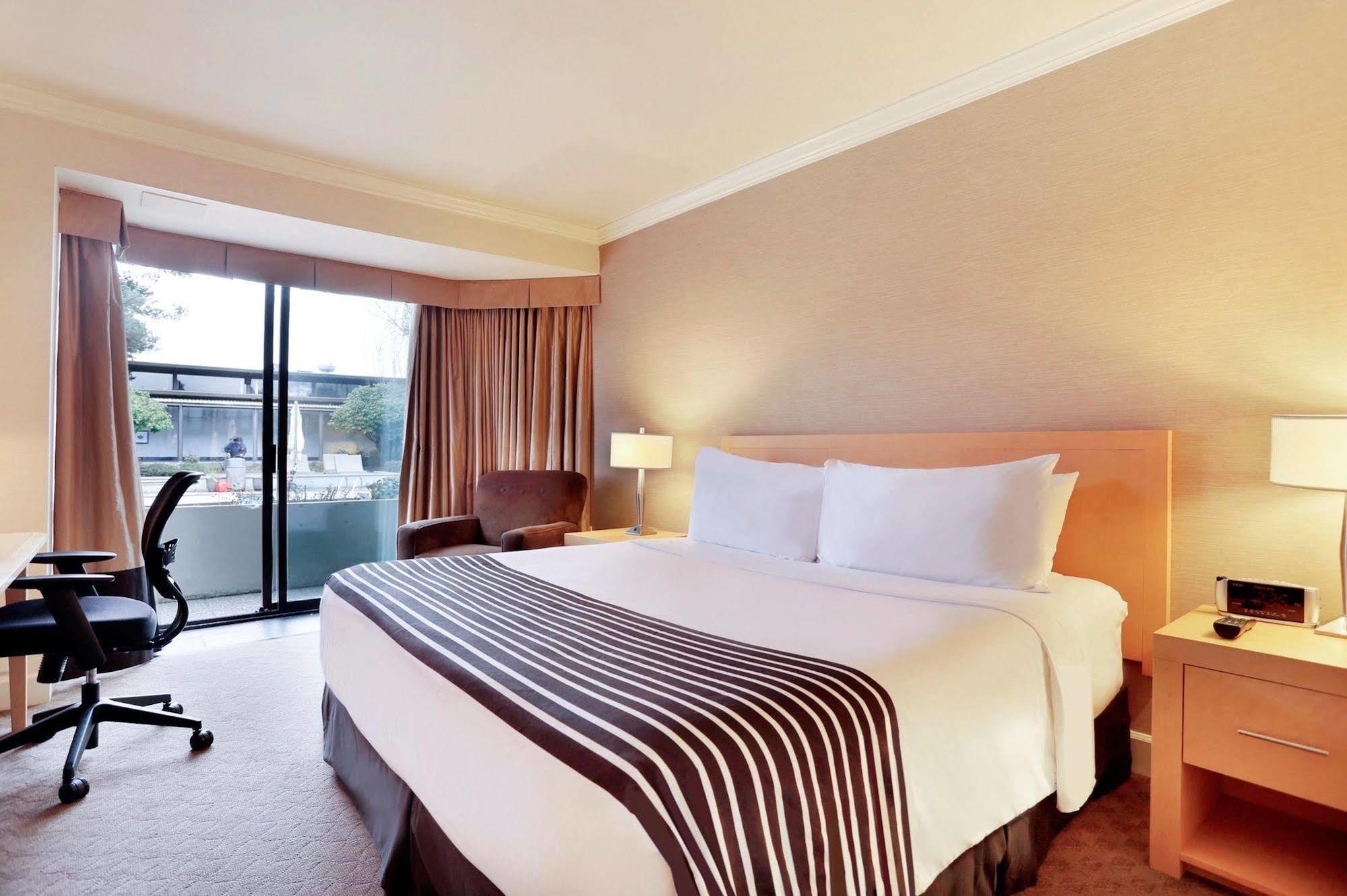Sandman Signature Vancouver Airport Hotel & Resort Richmond Exteriör bild